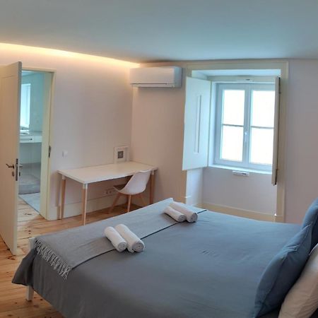 Suite In Cozy Apartment In Chiado In Shared House Lisbon Exterior photo